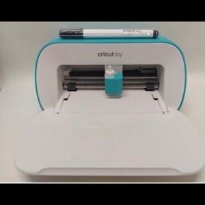 Cricut Joy Compact n Portable DIY Machine USED ONCE ORIGINAL PACKAGING